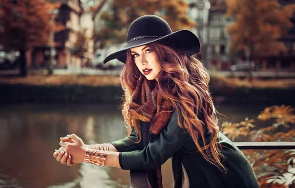 Picture autumn, look, girl, pose, photo, model, hair, hat, beauty, Melissa, cardigan, Lods Franck