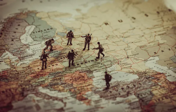 Picture soldiers, war, map, World War II, dolls