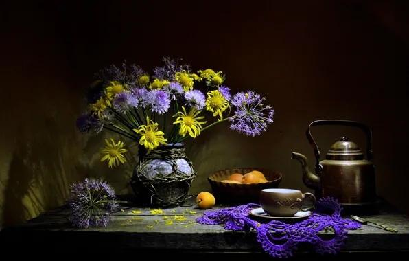 Picture bouquet, kettle, still life, cornflowers, apricots