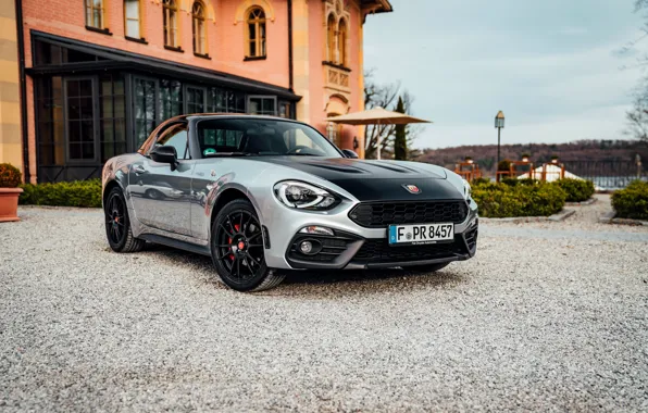 Picture house, Parking, 2018, Abarth, 124 GT