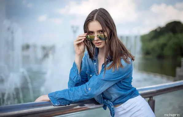 Picture look, pose, model, portrait, jeans, makeup, glasses, hairstyle, shirt, brown hair, beauty, fountains, the parapet, …