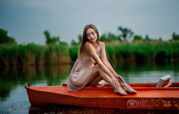 Picture nature, pose, the reeds, model, boat, makeup, dress, hairstyle, brown hair, legs, river, beauty, sitting, …
