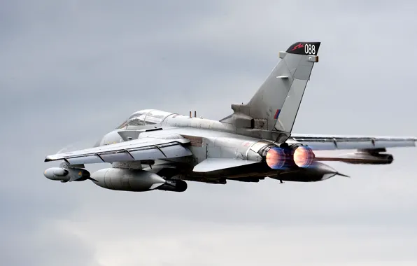 Picture The fast and the furious, Fighter-bomber, RAF, Tornado, Panavia Tornado, Panavia Tornado GR4
