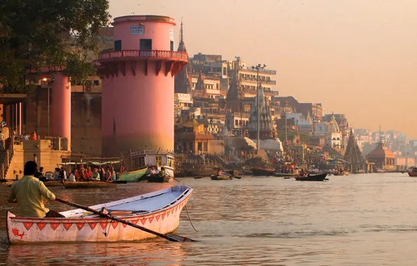 Picture the city, river, building, home, boats, India, Varanasi
