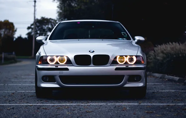 Picture E39, Silver, M5, Daytime Running Lights, Front view