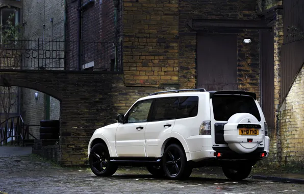 Picture white, Parking, Mitsubishi, 2012, Black, Pajero, SUV, Shogun, the five-door, spare wheel, Montero