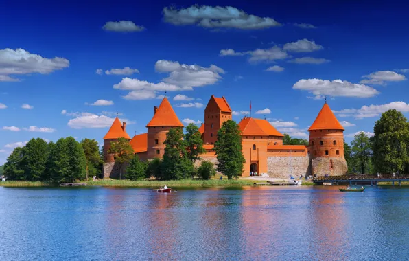 Picture the sky, clouds, trees, lake, castle, boats, Lithuania, Trakai castle, Trakai, Lake Galve