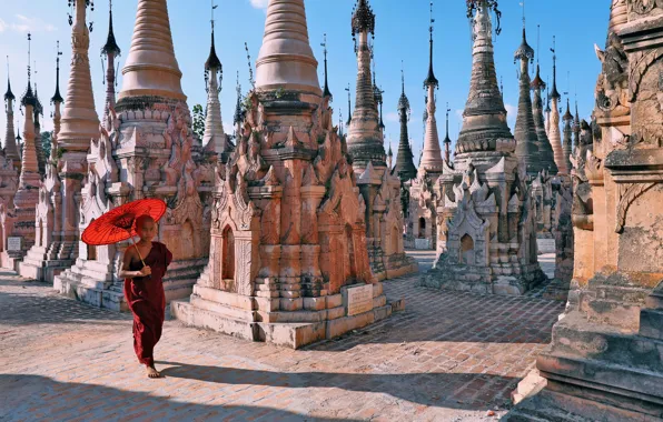 Picture Myanmar, Kakku pagodas, Shan State