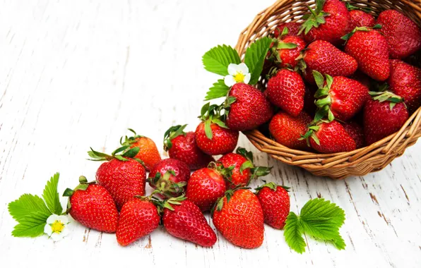 Picture berries, strawberry, red, basket, fresh, strawberry, berries, basket