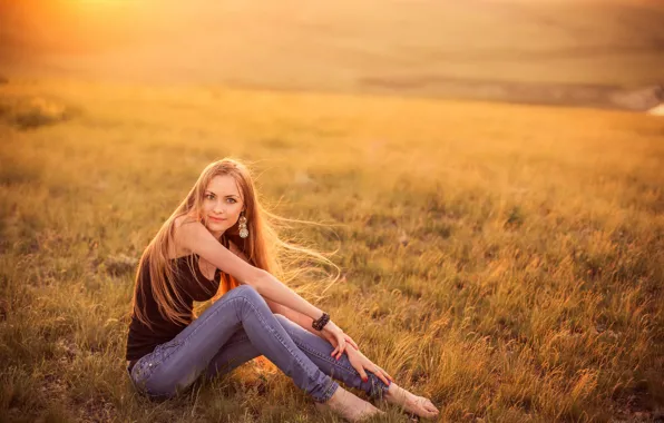 Picture field, summer, grass, look, girl, the sun, pose, Sergey Shatskov