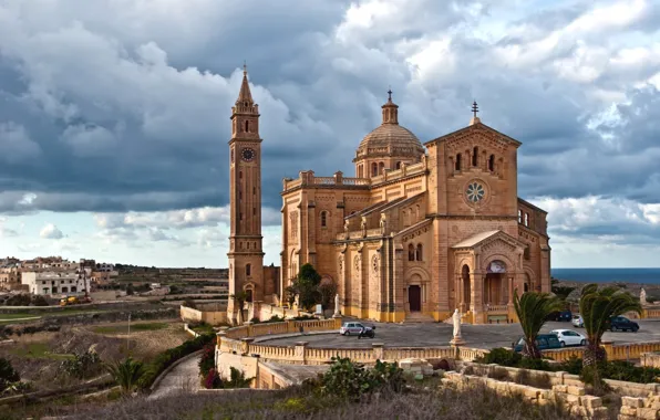 Picture the city, Malta, The Basilica of TA Pinu on Gozo.