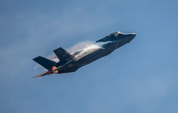 Picture UNITED STATES AIR FORCE, fighter-bomber, CTOL, conventional takeoff and landing, F-35A наземный истребитель