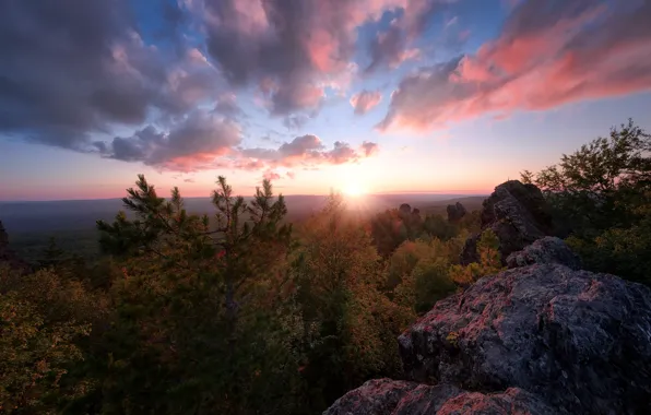 Picture the sun, clouds, rays, trees, landscape, sunset, mountains, nature, stones, vegetation, Ural, Perm Krai, Andrei