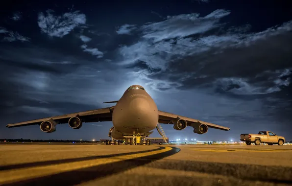 Picture night, the plane, the airfield, Lockheed, strategic, runway, C-5 Galaxy, Air National Guard, military transport