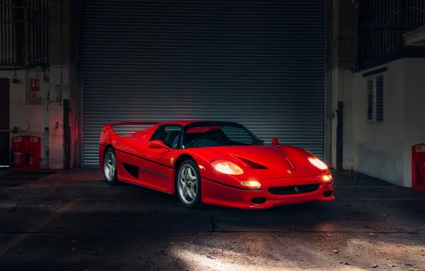 Picture Red, Garage, F50