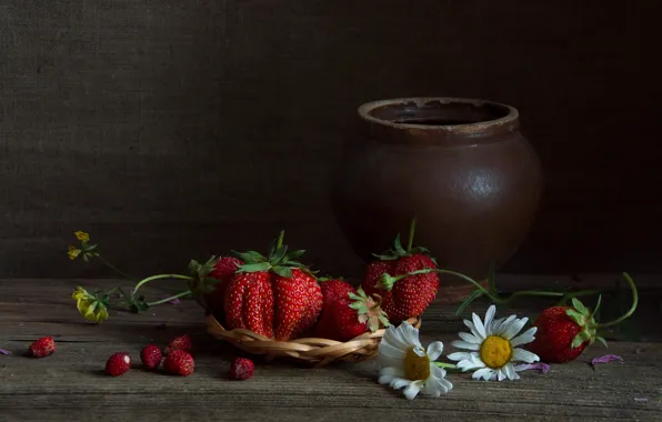 Picture summer, flowers, berries, Board, chamomile, strawberries, strawberry, pot, still life, basket, ceramics