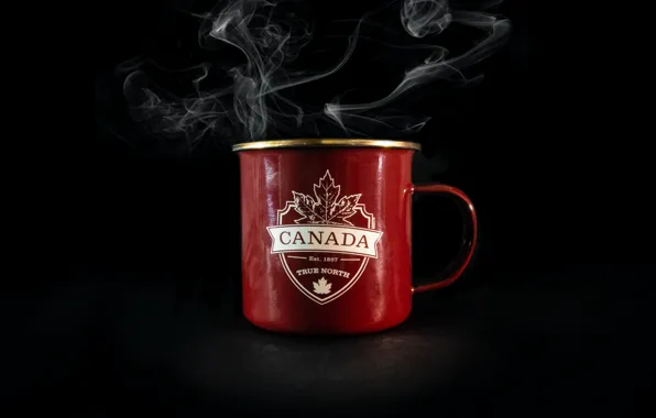 Picture couples, black background, Canada, red mug, hot drink, Andre Furtado