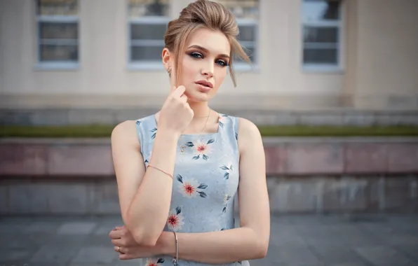 Picture look, girl, street, hair, the building, dress, bracelet, girl, beautiful girl, posing, Dmitry Shulgin, Dmitriy …