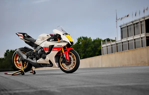 Picture white, yamaha, yzf-r1