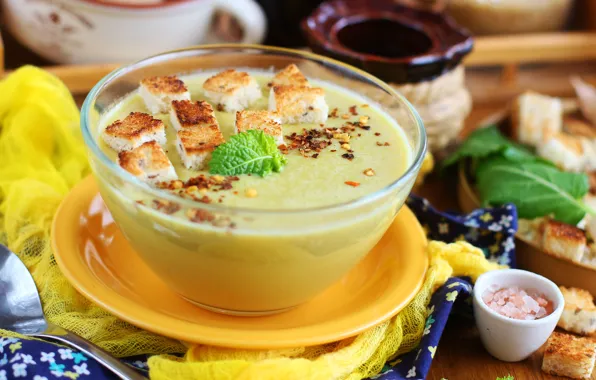 Picture bowl, croutons, soup