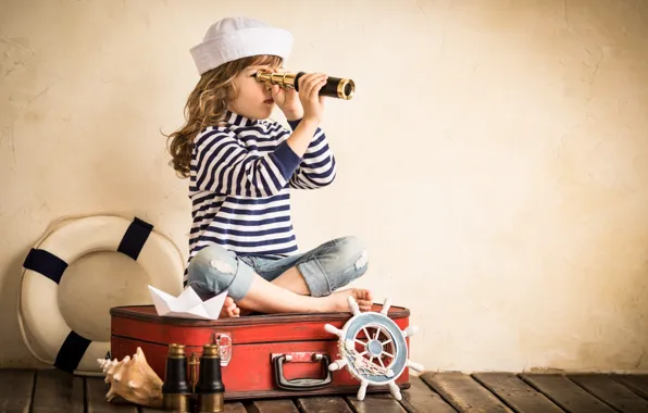 Picture round, shell, pipe, girl, binoculars, sailor, suitcase, the wheel, vest, telescope, rescue
