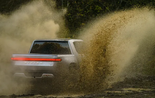 Picture squirt, dirt, pickup, 2019, R1T, Rivian