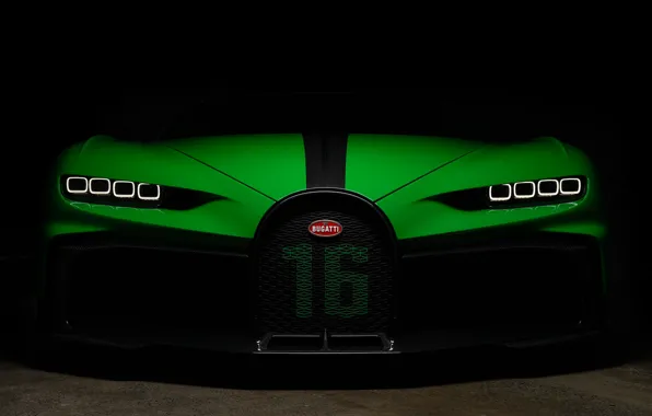 Picture Green, Chiron Pur Sport, Daytime Running Lights
