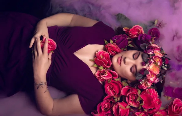 Picture girl, flowers, face, fog, style, roses, hands, makeup, tattoo, couples, red, lies, haze, pink, wreath, …