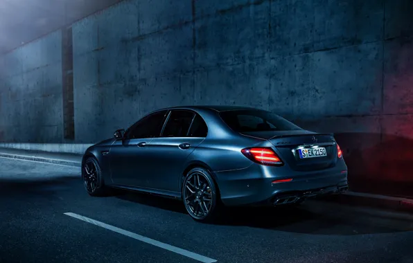 Picture Mercedes, 4matic, E63 AMG, WHELLS, NIGHT, LIGHTS, AMG STYLE