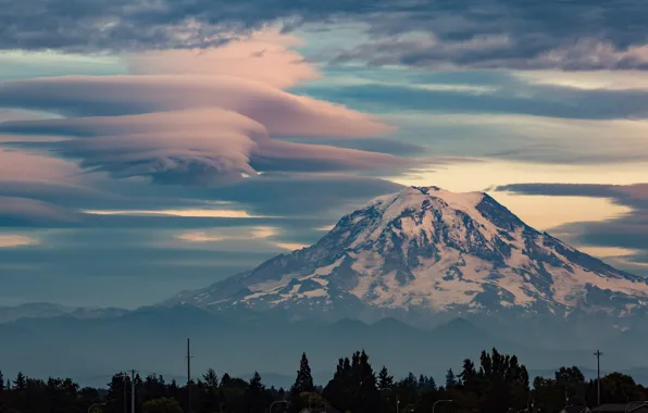 Picture clouds, USA, Washington, mount Rainier