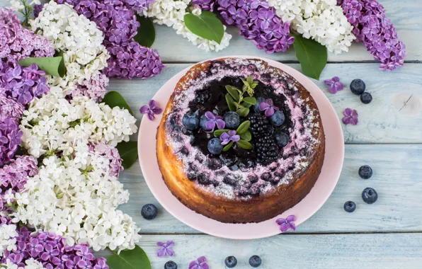 Picture berries, pie, lilac, powdered sugar