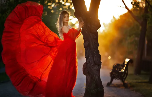 Picture girl, pose, Park, tree, red dress, Лариса Корсикова