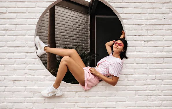 Picture girl, sweetheart, shorts, glasses, beautiful, sneakers