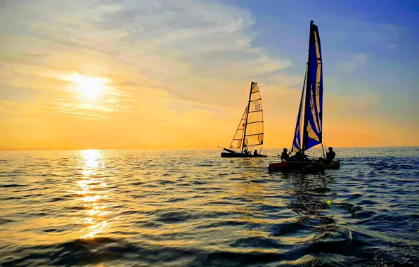 Picture sea, sunset, boats, the evening, sails, athletes, training, спортивные катамараны