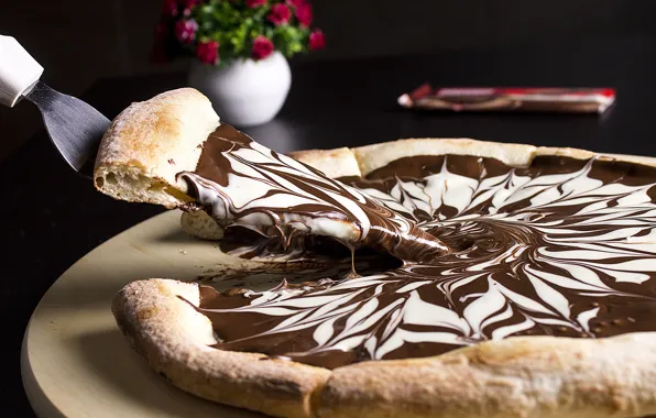Picture the dark background, pattern, chocolate, cream, pie, pizza, sweet, dessert, piece, sweet, chocolate cream
