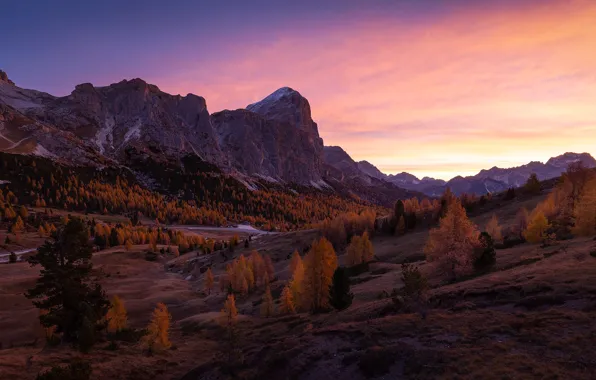 Picture Italy, Autumn, Dolomites