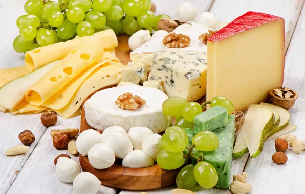 Picture cheese, grapes, nuts, nuts, grapes, cheese