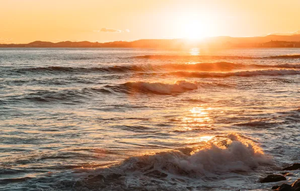 Picture sea, wave, summer, the sun, light, sunset, dawn, relax, shore, coast, positive, surf