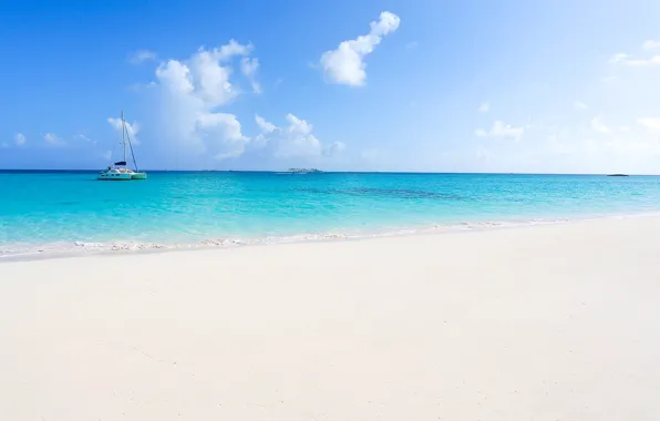 Picture sand, sea, yacht, Bahamas