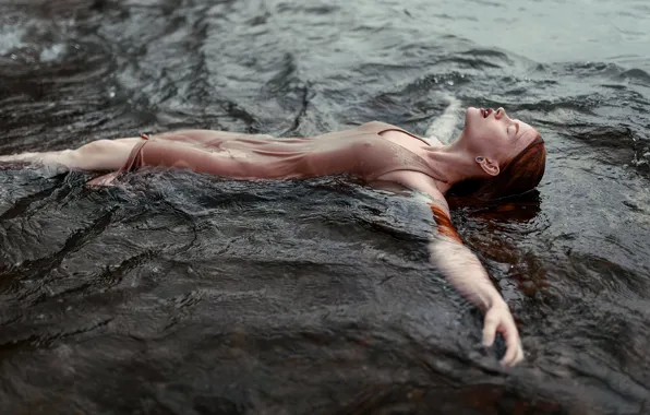Picture wet, freckles, red, in the water, Juliana Naidenova