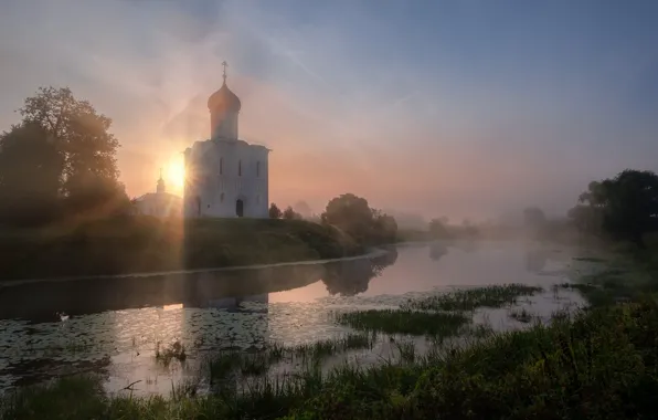 Picture the sun, rays, landscape, nature, river, dawn, shore, morning, Church, Bogolyubovo, Nerl, Andrei