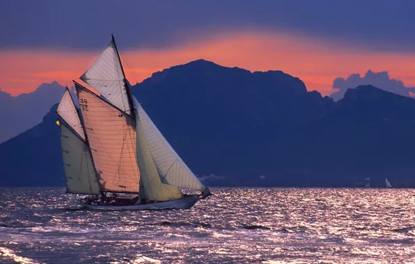 Picture sea, the sky, mountains, the evening, sail