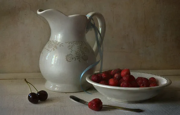 Picture table, strawberry, berry, plate, fruit, knife, dishes, pitcher, still life, cherry, the milkman