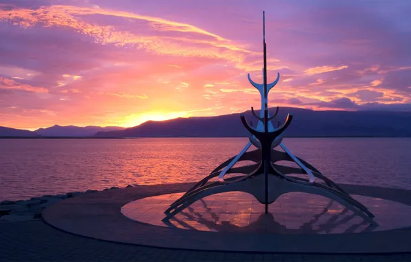 Picture sculpture, Iceland, Reykjavik, Sun Wanderer, Jon Gunnar Arnason