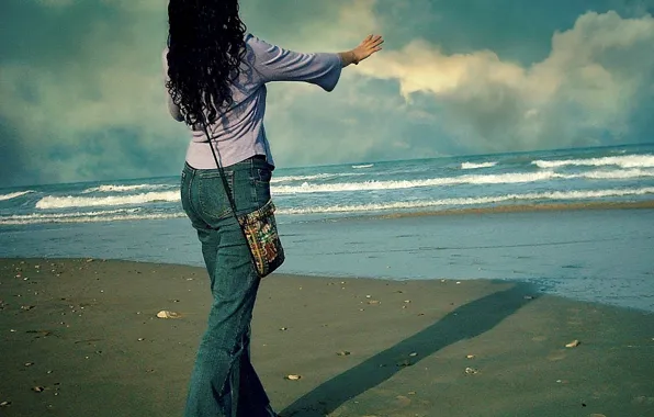 Picture sky, sea, woman, clouds