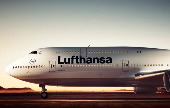 Picture The evening, Board, Boeing, Boeing, 747, Lufthansa, Boeing 747, Boeing 747-8, Liner, Deutsche Lufthansa AG