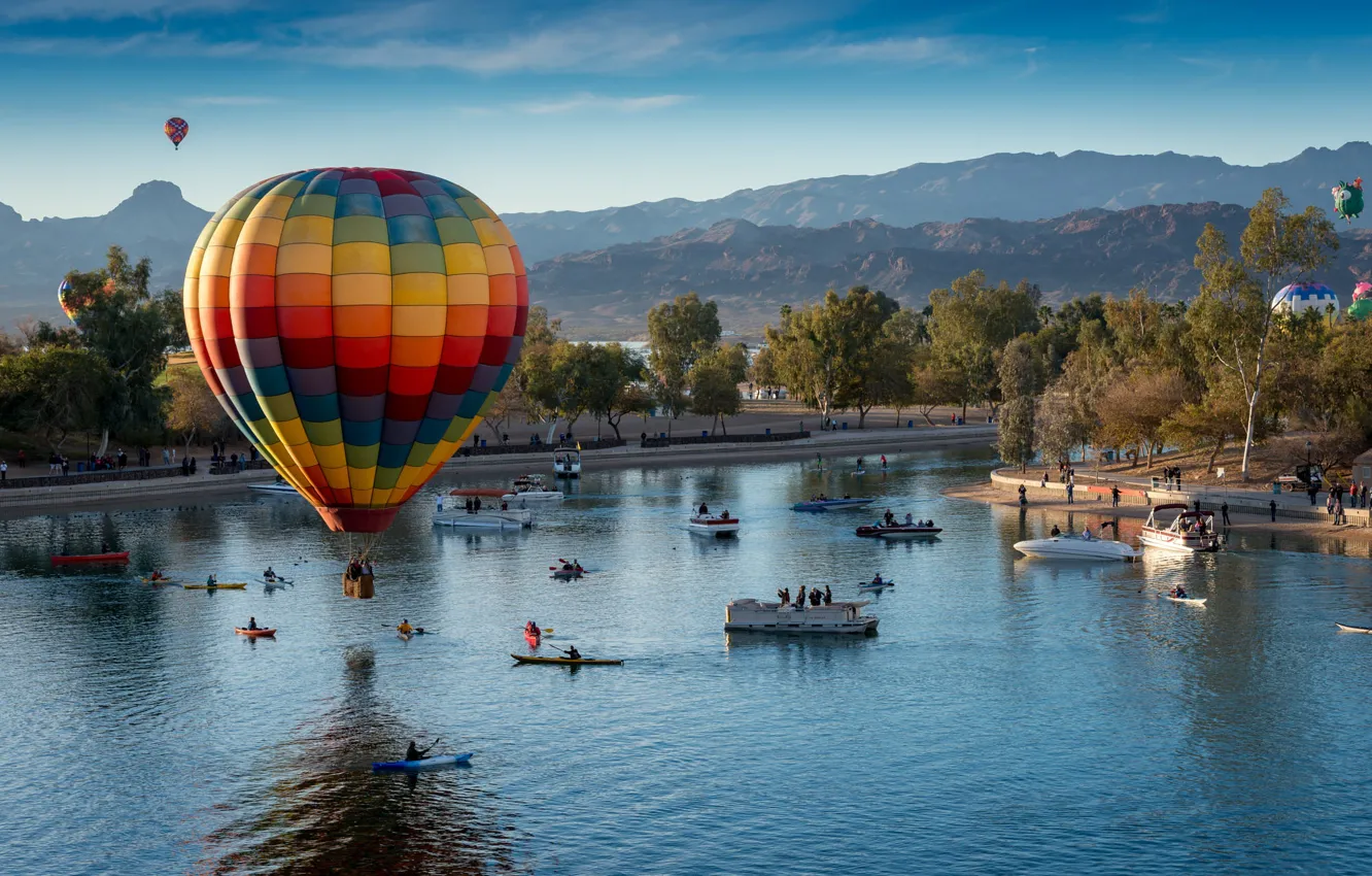 Photo wallpaper landscape, mountains, lake, balloons, boats, AZ, USA, festival, Lake Havasu City, Lake Havasu City