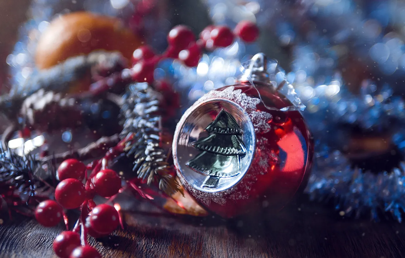 Photo wallpaper decoration, branches, berries, holiday, Board, new year, ball, tinsel, needles, bokeh, Christmas decorations, Vladimir Osaulenko