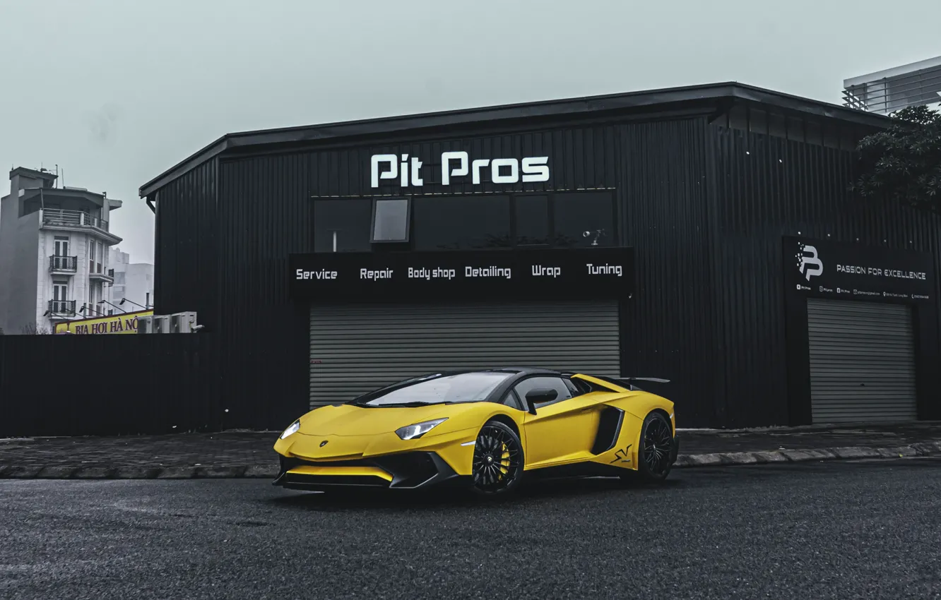 Photo wallpaper Lamborghini, Yellow, Aventador, Superveloce