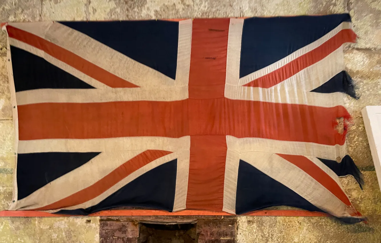 Photo wallpaper Heroes, Wall, flag, London, Britain, Cardiff, Union Jack, Glasgow, Wiltshire, Yorkshire, Dorset, Oxfordshire, Empire, Gloucestershire, …